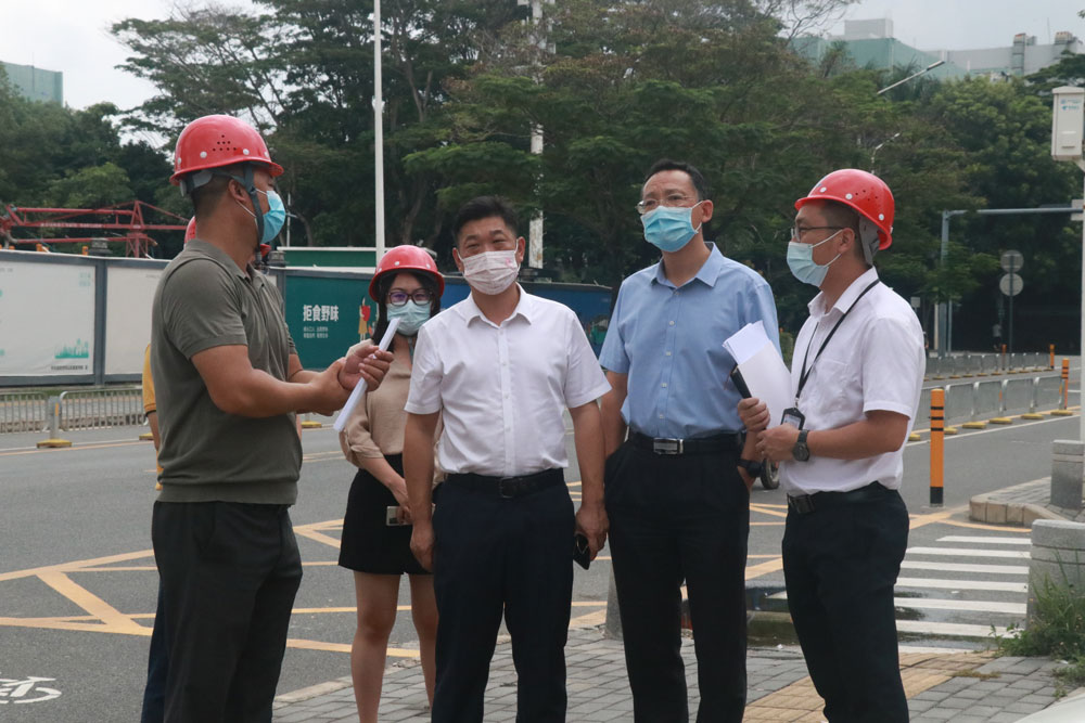 8月4日，坪山区城市更新和土地整备局局领导调研竹坑第一工业区城市更新项目.jpg